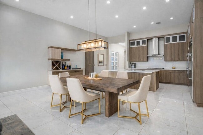 Photo - 17317 Santaluce Mnr