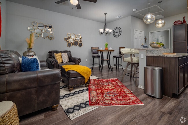 1BR, 1BA - 707SF Living Room