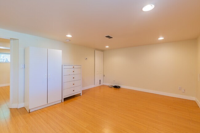 Photo - 481 W 19th Ave Unit West Basement