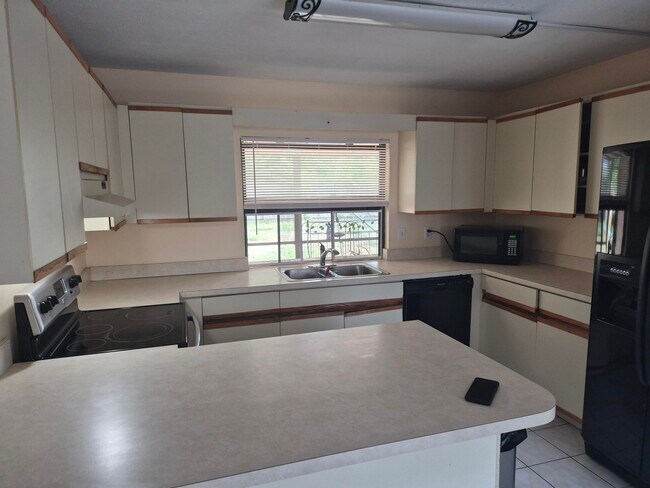 Photo - 250 SE Walters Terrace