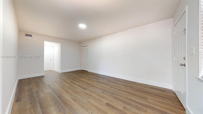 Photo - 1670 W 42nd St Unit 1670