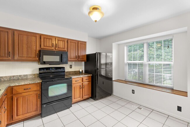 Photo - Ellisville Area / West County/ 2 BR ranch style duplex/villa w/ garage and basement.