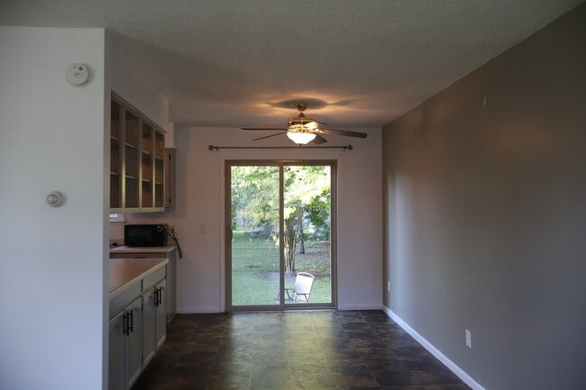 33 Garden Ct NW Unit 33 1.5