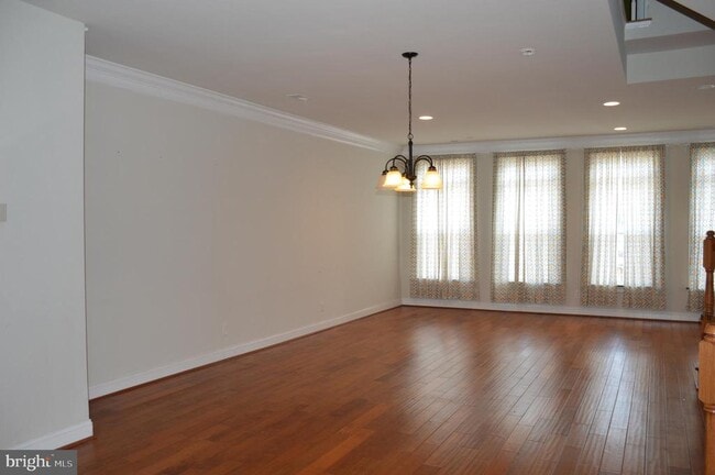 Photo - 3059 Waterloo Ln