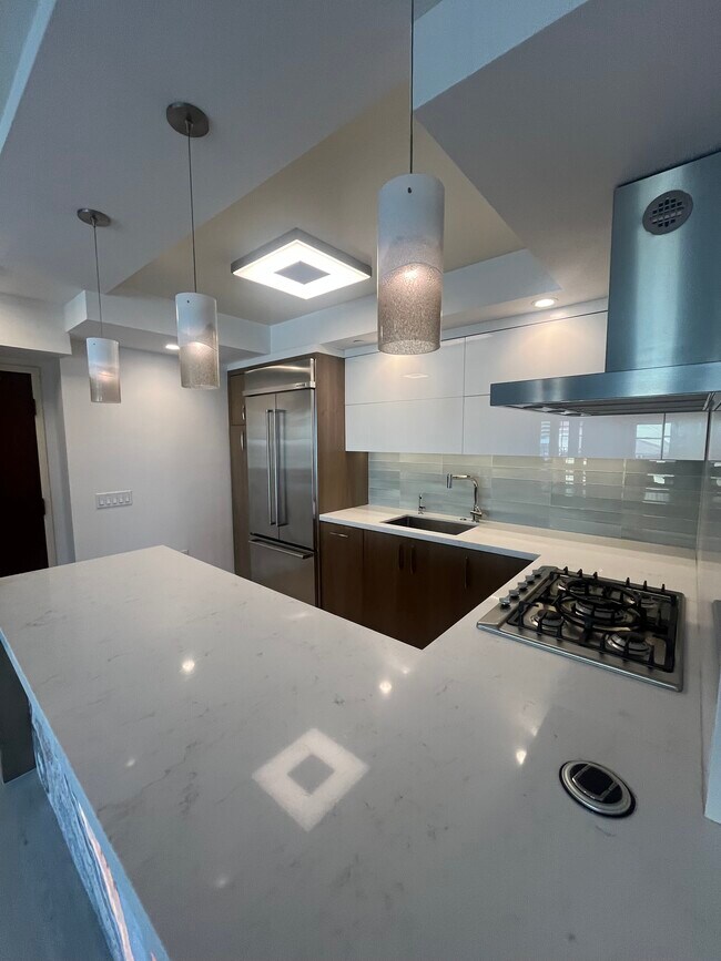 Photo - 500 W Harbor Dr Unidad 713