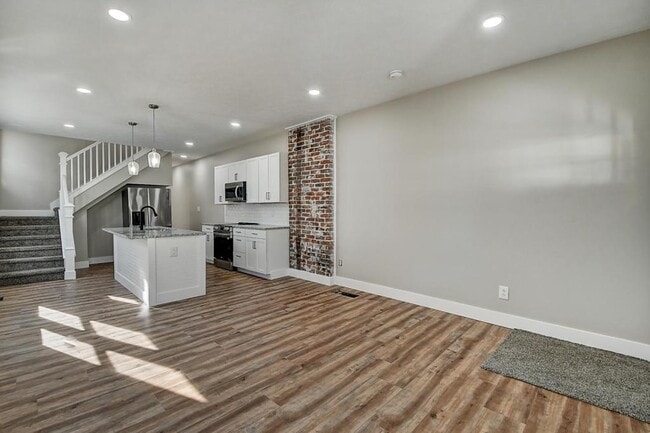 Photo - 823 Lincoln St