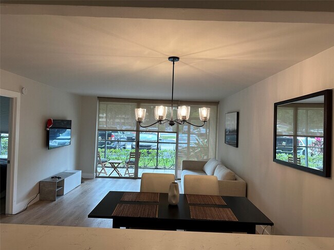 Photo - 3821 Environ Blvd Unidad 110