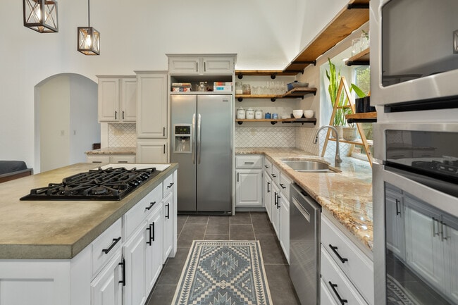 Photo - 1557 Bramble Ct