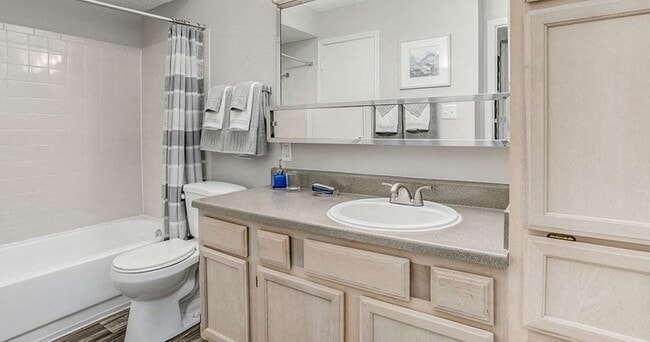 Whispering Lake Apartments