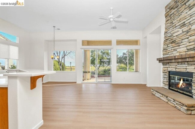 Photo - 1503 Bismarck Ln