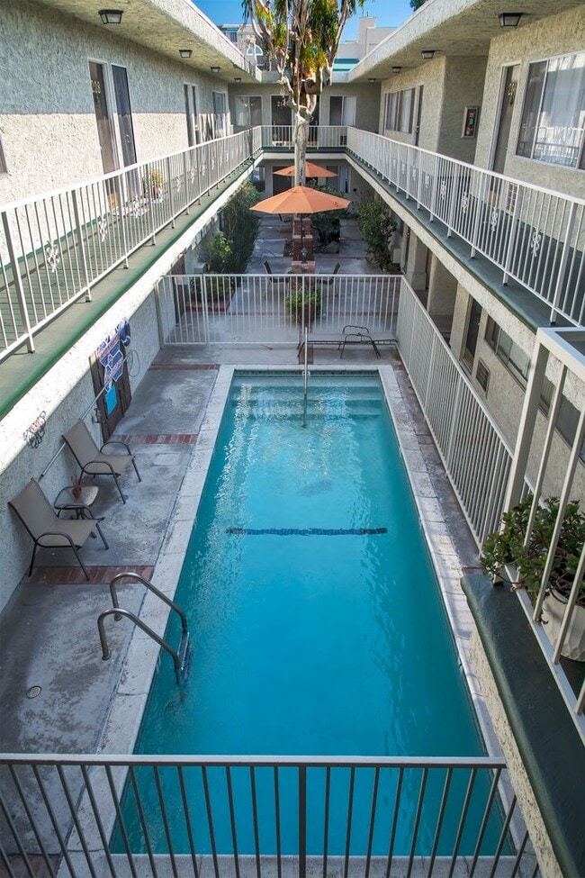 Photo - 5851 Hazeltine Ave.