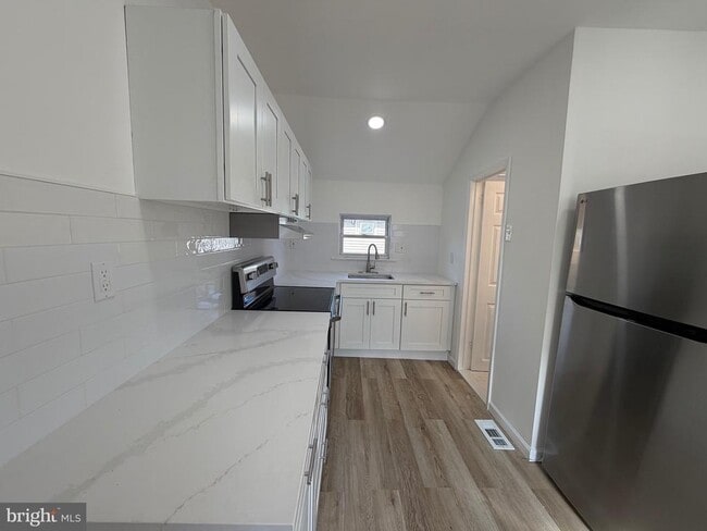 Photo - 226 Outlook Blvd