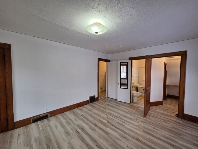 Photo - 2216 Merner Ave Unidad 2216-5