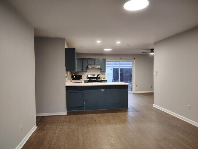 Photo - 434 Kenyon Ave