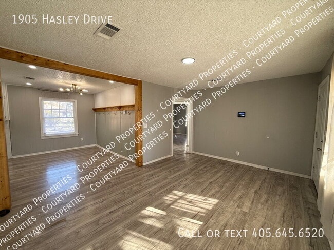 Photo - 1905 Hasley Dr