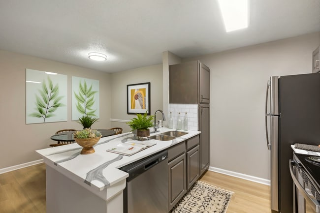 2BR, 2BA - 1,101SF - B2 - Kitchen