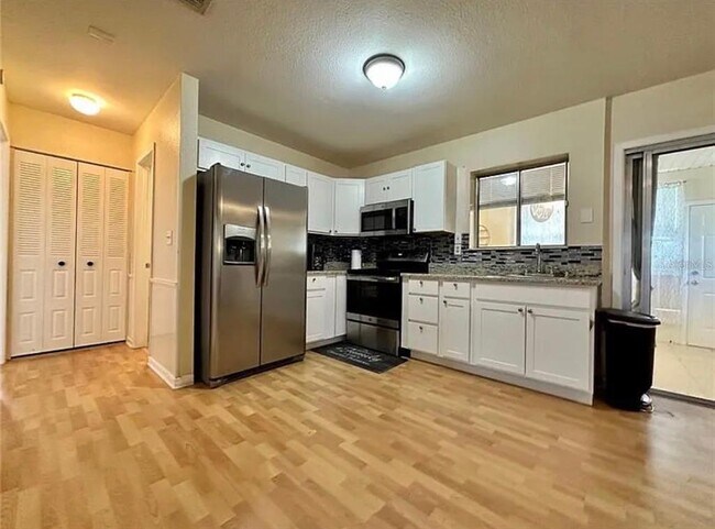 Photo - 7523 Mayland St