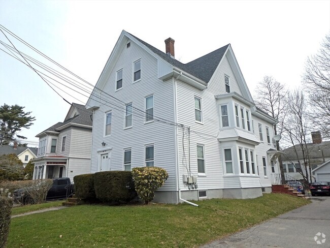 Building Photo - 55 Everett St Unit 3 Rental