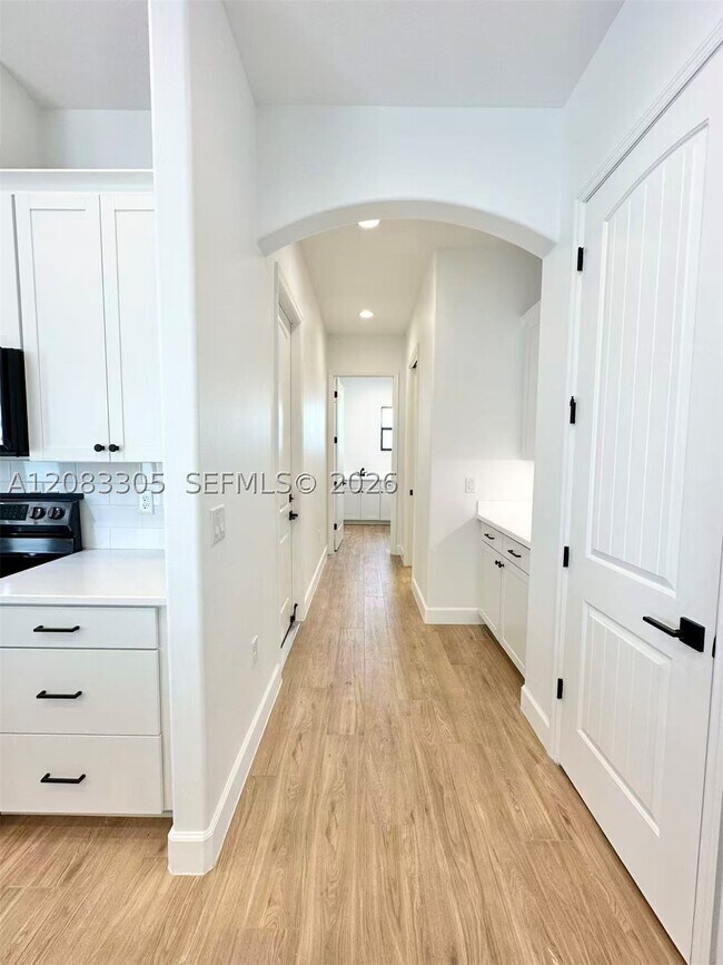 Photo - 8436 Lyside Dr
