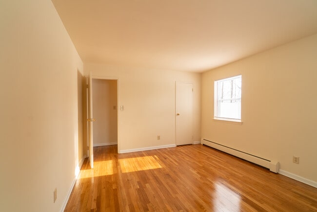 Middlesex Village Apartments