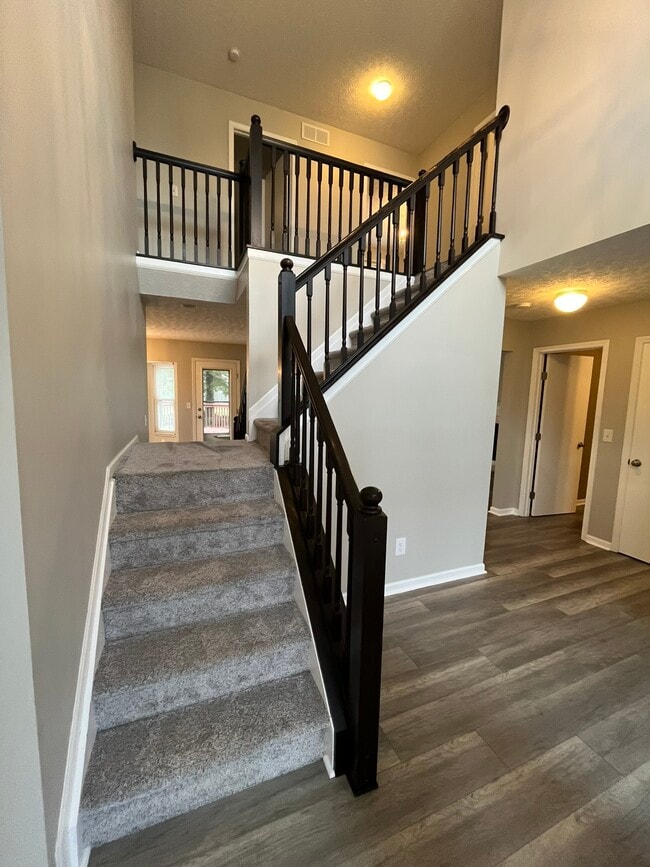 Photo - 208 Caswell Dr