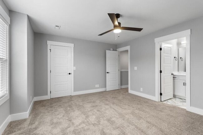 Photo - 106 Jonathan Wade Cir