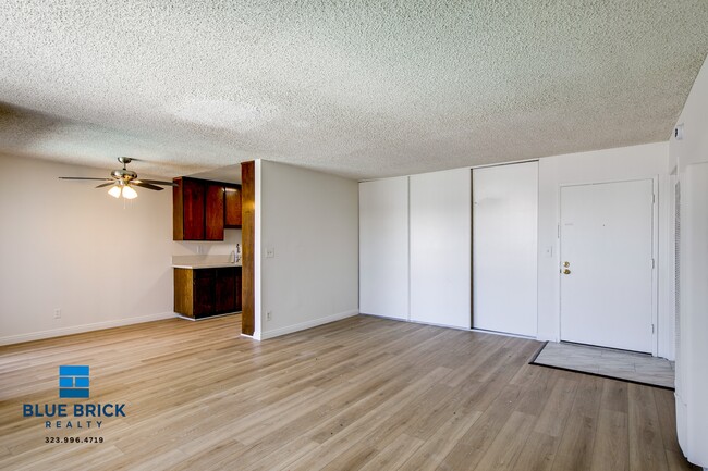 Photo - 5452 Corteen Pl Unit 25