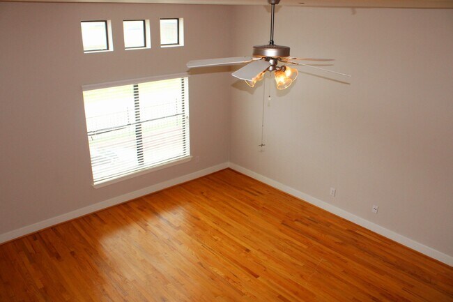 Building Photo - 7650 Springhill St Unit 201 Rental