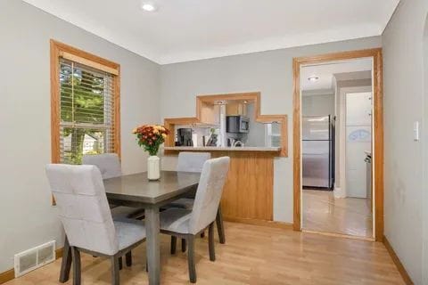 Charming 3-Bed Gem with Hardwood Floors in Saint Louis Park!