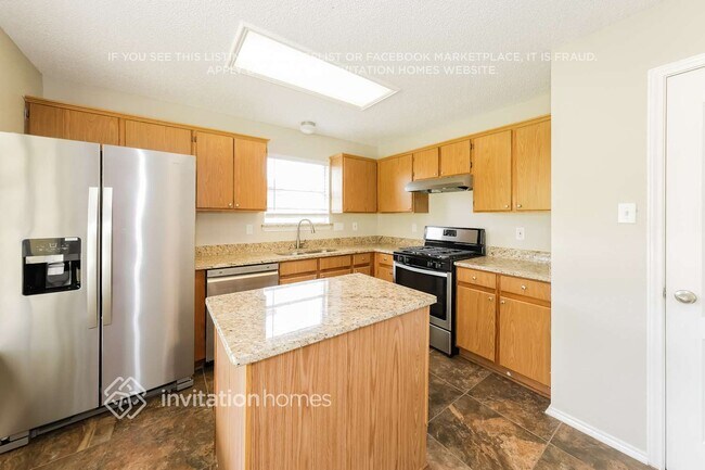 Photo - 2101 Logan Dr