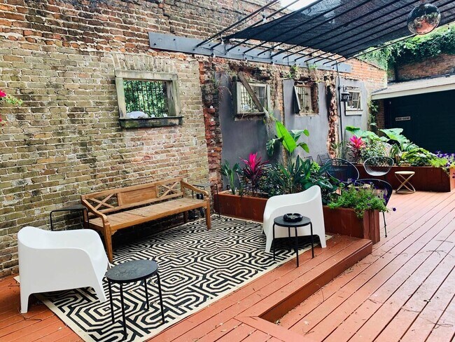 709 Jackson Unit 204