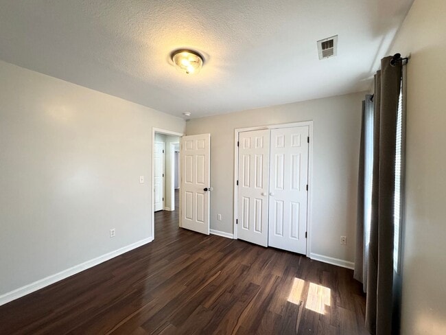 Photo - 205 Summerfield St