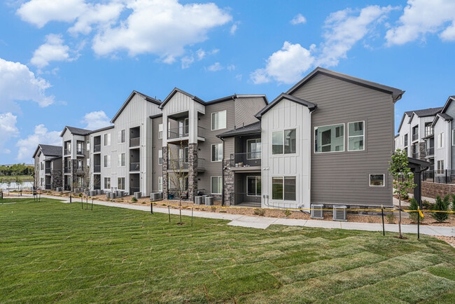 Photo - Verla Table Mesa