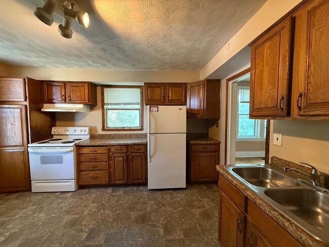 Photo - 719 Edmund Ave W Unit 2