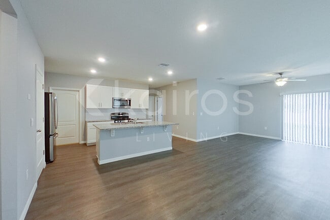 Photo - 32217 Edson Ave