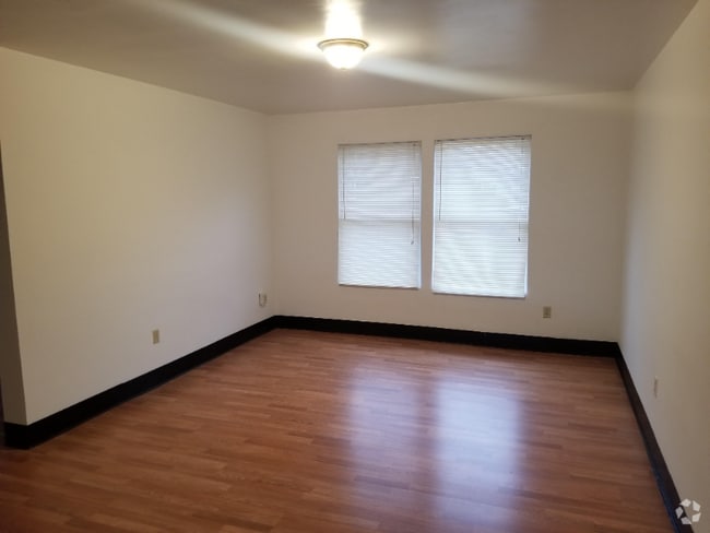 Building Photo - 19 State St Rental