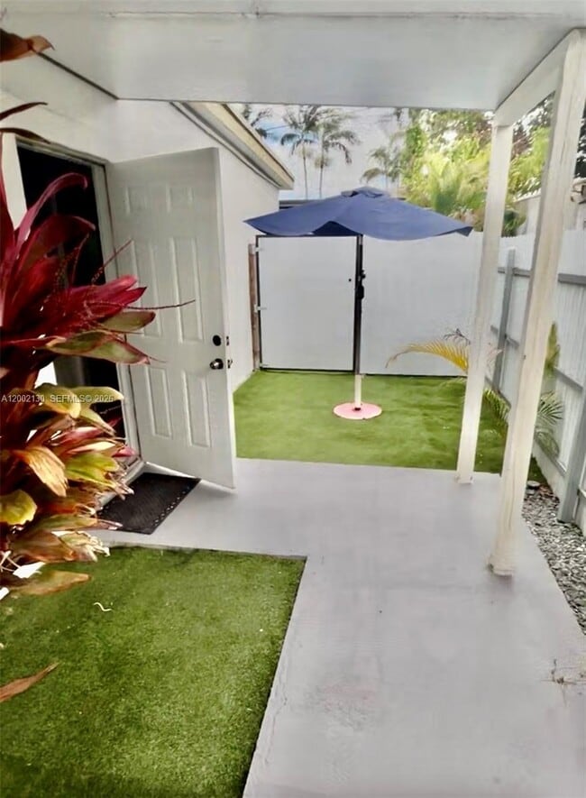 Photo - 3800 NW 197th Terrace Unidad 2B