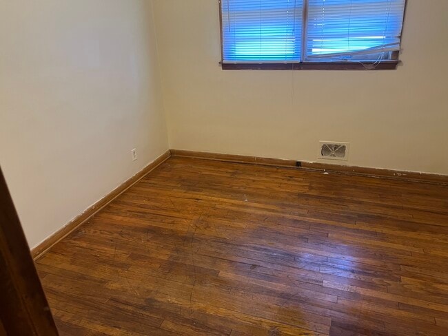 Photo - 2912 Charles St Unit A