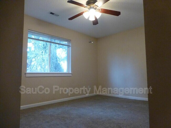 Photo - 1109 NE 106th Ave