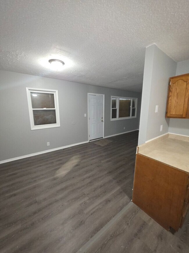 Photo - 1305 Richard Dr
