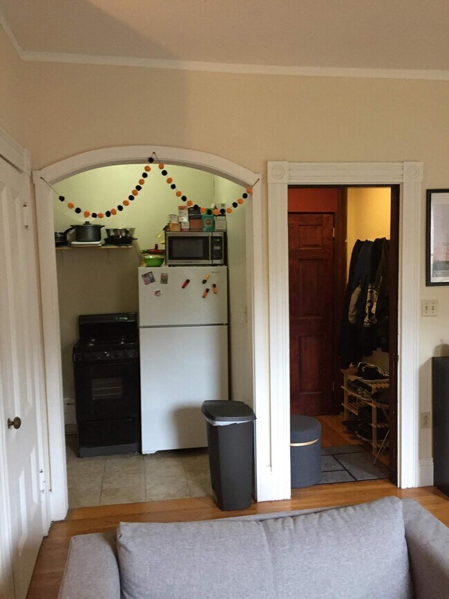 Building Photo - 4 Symphony Rd Unit 3 Rental