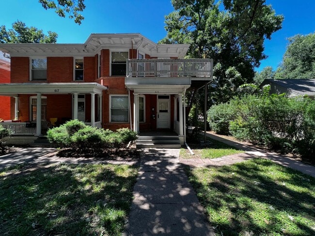 Building Photo - The Remington (BR-LN) Unit Remington615apt2