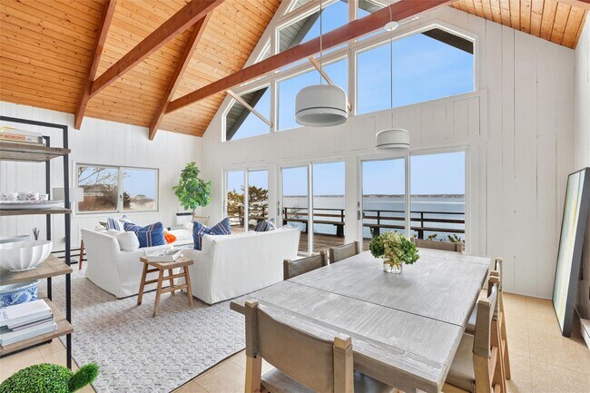 298 Dune Rd