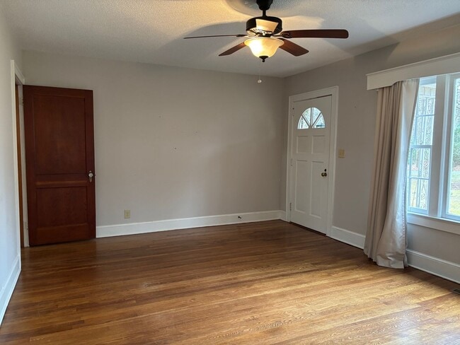 Photo - 3-4 bed, 2 bath with full basement in Asheboro