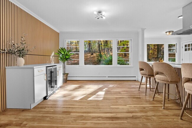 Photo - 341 Millwood Rd