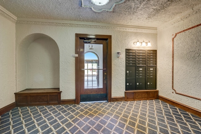 Photo - Estelle Apartments