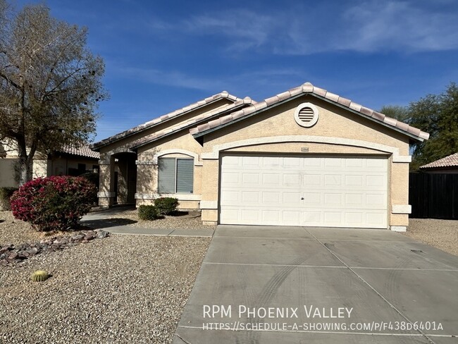 Open Concept 4 Bed/2 Bath W/ New Paint & N... - Open Concept 4 Bed/2 Bath W/ New Paint & N... House