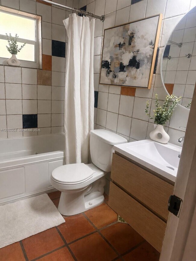 Photo - 1733 Mayo St Unit 7