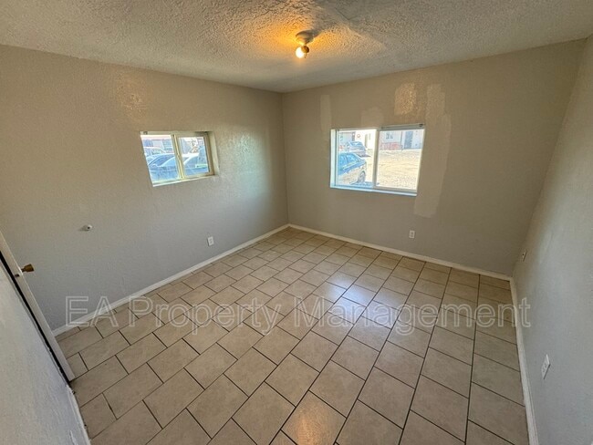 Photo - 117 40th St NW