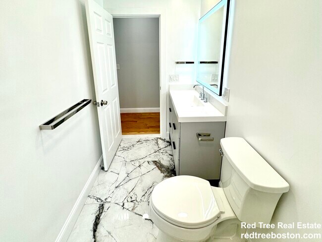 Photo - 190 Hillside St Unit 2